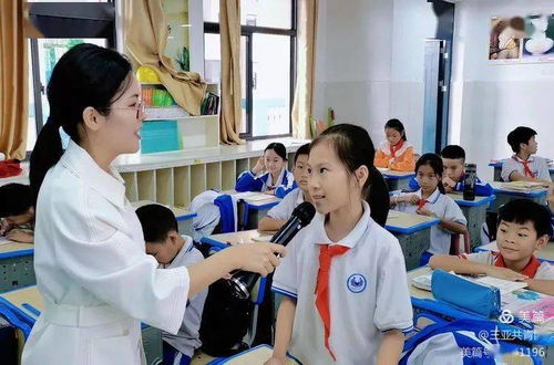 共青团三亚市委未成年人心理健康直通车进校园活动在海棠区第一小学开展